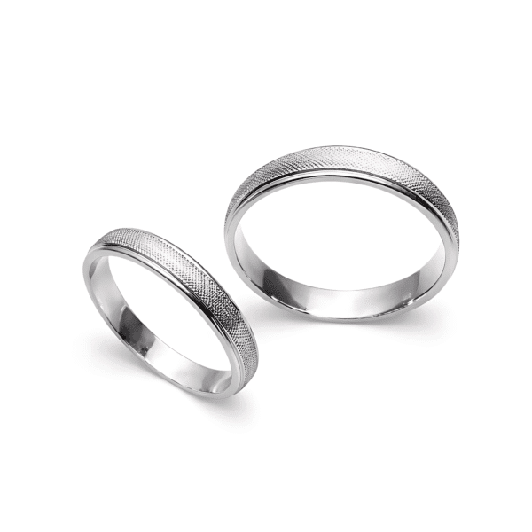 Sovereign Silk-Texture Pair Ring