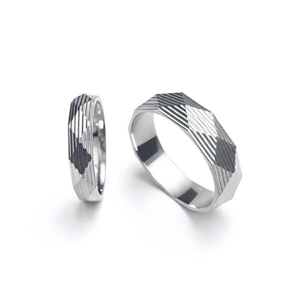 Prism-Cut Geometric Couple Ring